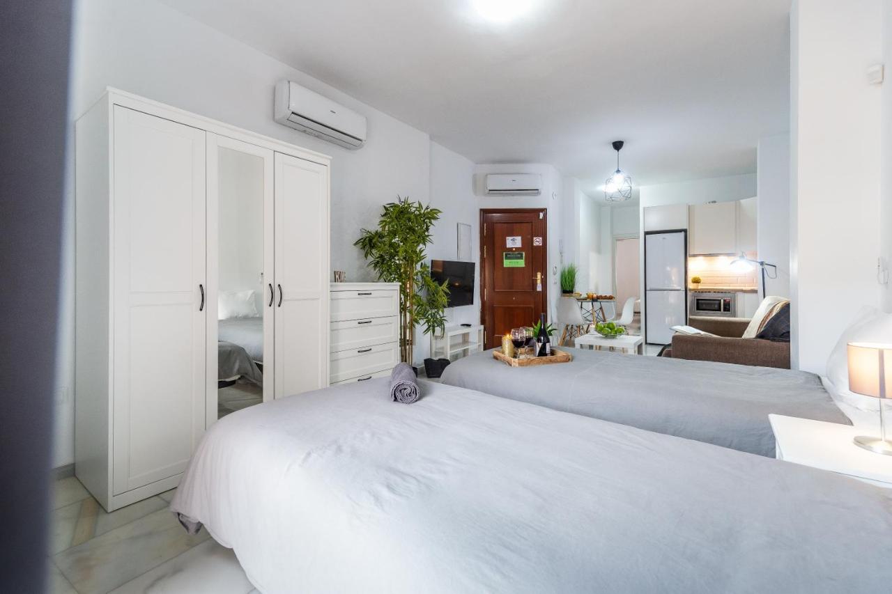 Apartamentos Marmoles Malaga Center 외부 사진